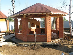 Как построить кирпичную беседку?